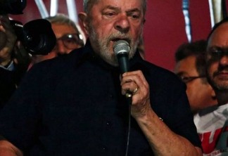 O povo brasileiro tem saudades de quando eu era presidente, diz Lula