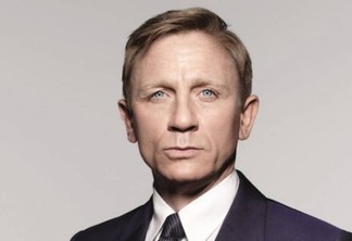 Bond 25 poderá manter mesmos roteirista de 007 Spectre, Operação Skyfall e Cassino Royale