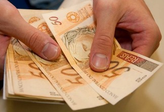 Servidores do governo do Estado e de João Pessoa recebem R$ 222 milhões antes dos festejos juninos