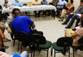 Prefeitura do Conde realiza reunião com parlamentares da base governista