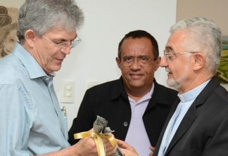 Ricardo recebe visita do novo arcebispo da Paraíba, Dom Manoel Delson
