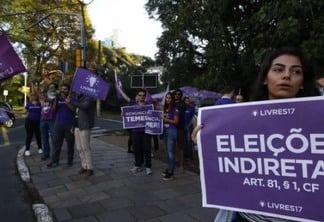 Grupo de manifestantes defende "Eleições Indiretas" para definir substituto de Temer