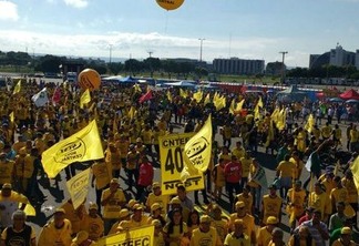 Acompanhe ao vivo: Manifestantes marcham em Brasília pela renúncia de Temer e contra reformas