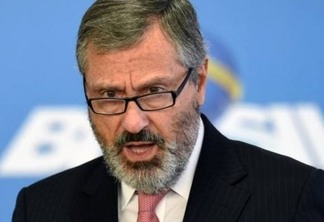 Ministro chama de 'pós-verdade' saída de Daiello da PF, mas não garante que ele fica