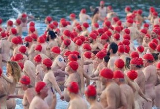 Mais de mil pessoas nadam peladas em festival de inverno na Tasmânia; veja fotos