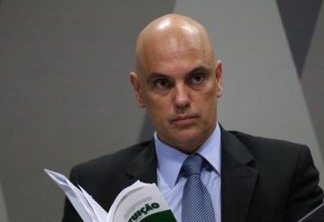 Alexandre de Moraes determina que Flávio Bolsonaro, Carla Zambelli e páginas bolsonaristas removam fake news contra Lula