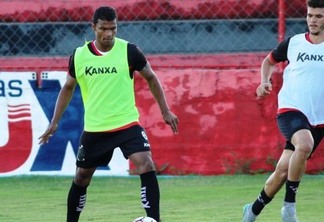 Novo zagueiro do Campinense quer usar experiência para motivar o grupo de jogadores