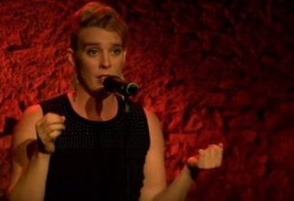 Cantora francesa morre eletrocutada durante show