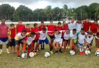 Escolinhas de Futebol de Santa Rita lançam alunos para times nacionais