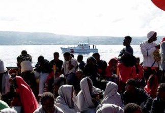 Em meio a crise de refugiados na Grécia, UE anuncia pacote de ajuda para 30 mil pessoas