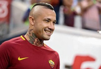 HARRISON, NJ - JULY 25: Radja Nainggolan of AS Roma during the International Champions Cup 2017 match between Tottenham Hotspur and  AS Roma at Red Bull Arena on July 25, 2017 in Harrison, New Jersey. (Photo by Robbie Jay Barratt - AMA/Getty Images)