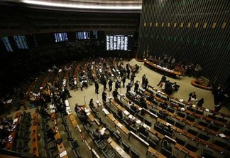 ADVA202    BSB - 11/04/2017 -  LISTA FACHIN / CÂMARA  -  POLITICA - Falta de quorum visível durante a sessão no plenário da Câmara dos Deputados, em Brasilia. 
FOTO: ANDRE DUSEK/ESTADAO