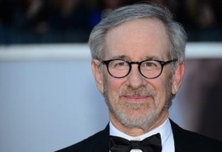 Best Director nominee Steven Spielberg arrives on the red carpet for the 85th Annual Academy Awards on February 24, 2013 in Hollywood, California. AFP PHOTO/FREDERIC J. BROWN        (Photo credit should read FREDERIC J. BROWN/AFP/Getty Images)