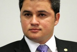 Efraim Filho é cotado para disputar vaga de senador pela Paraíba