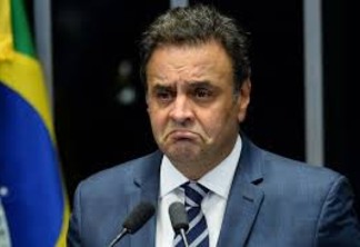 PSDB decide manter Aécio afastado da presidência do partido