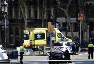 VEJA VÍDEO: Pessoas gravam momento do atropelamento em Barcelona e o pós-ataque