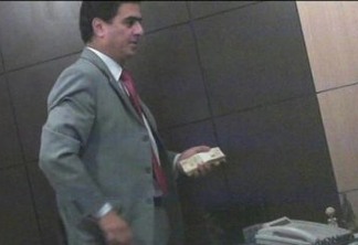 Delação de ex-governador mostra políticos recebendo grandes quantias em dinheiro