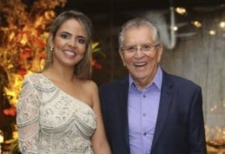 Carlos Alberto de Nóbrega se declara para namorada 42 anos mais nova