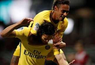 Neymar marca na estreia e garante vitória do PSG