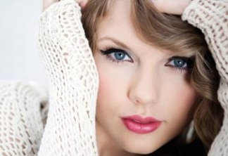Taylor Swift diz que foi assediada por radialista: 'Foi um apalpada... uma apalpada muito longa'
