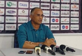 Treze apresenta novo treinador no Estádio Presidente Vargas