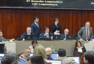 Assembleia aprova contas de 2014 de Ricardo Coutinho