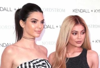 Kendall e Kylie lançam bolsa e são acusadas de apropriação cultural