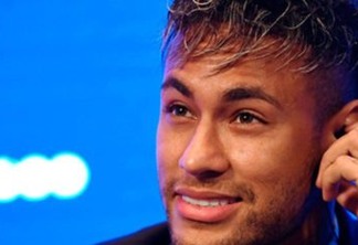 'Me aceitariam de volta?', disse Neymar em visita ao Barça