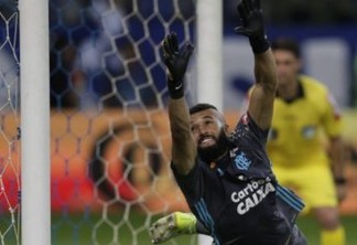 Apresentador da globo usa passagem bíblica para ironizar goleiro Alex, do Flamengo