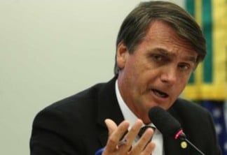 Bolsonaro diz que quer dar "carta branca" para PM matar em serviço