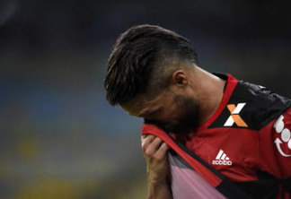Com nova lesão, Diego não consegue render o esperado no Flamengo em 2017