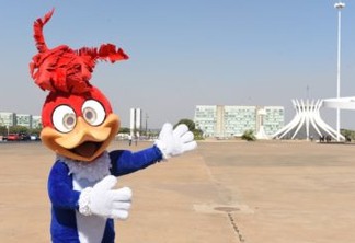 Pica-pau passeia por Brasília para divulgação de filme