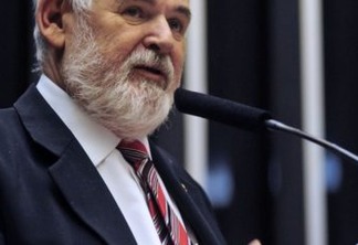 Luiz Couto e Comissão de Direitos Humanos ainda aguardam autorização para visitar Lula