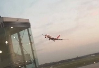Pilotos alemães são investigados após manobra arriscada em aeroporto - Veja Vídeo
