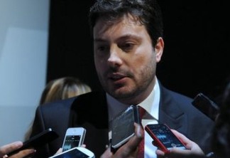 Danilo Gentili é vítima de golpe e perde R$ 1,2 milhão em projeto