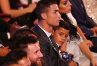 Olhar do filho de Cristiano Ronaldo a Messi viraliza nas redes sociais