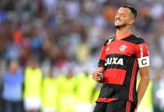 Réver desfalca o Flamengo por pelo menos um mês