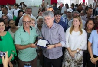 Governador entrega reforma da Escola Raul Córdula no aniversário de Campina Grande