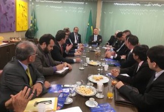 Prefeitos paraibanos se reúne com Aguinaldo Ribeiro em Brasília
