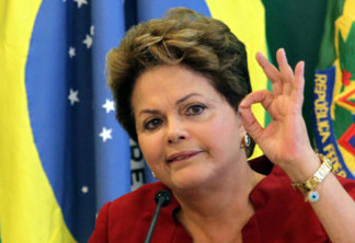 Dilma debocha de filho de Bolsonaro após ele curtir foto de Lula