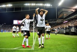 Corinthians chega a 99% de chance de título; Sport se complica