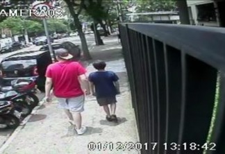 VEJA VÍDEO: Ladrão usa criança para praticar assalto
