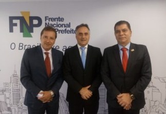 Luciano Cartaxo participa de reunião da Frente Nacional de Prefeitos, em Brasília  
