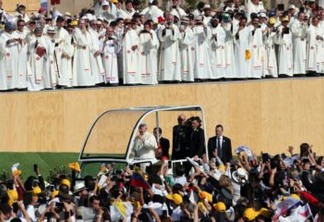 Papa Francisco diz sentir 'dor e vergonha' por abusos sexuais da Igreja