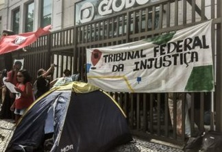 VEJA VÍDEO: Rede Globo é ocupada por movimentos populares em defesa de Lula