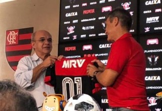 Novo técnico do Flamengo, Carpegiani fecha as portas para Adriano Imperador