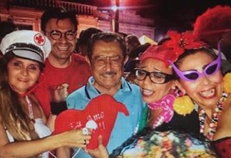 Maranhão brinca carnaval e tem carteira furtada enquanto abraça foliões - SAIBA MAIS