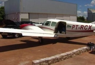 AIR COCA: Piloto é preso com 150 quilos de cocaína dentro de avião
