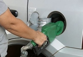 Preço da gasolina tem leve queda no país; Na PB, litro custa em média R$ 3,981