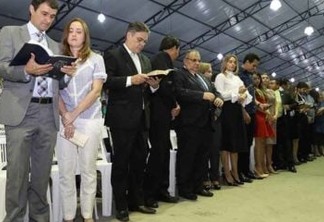 Rômulo é homenageado na abertura da 20ª Edição do Consciência Cristã em Campina Grande